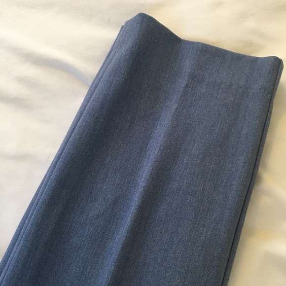 Like new Gap Skinny Pants - Picture 3 of 6